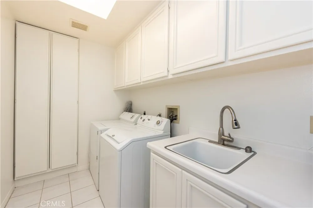 18817 Jeffrey Avenue Cerritos, CA 90703