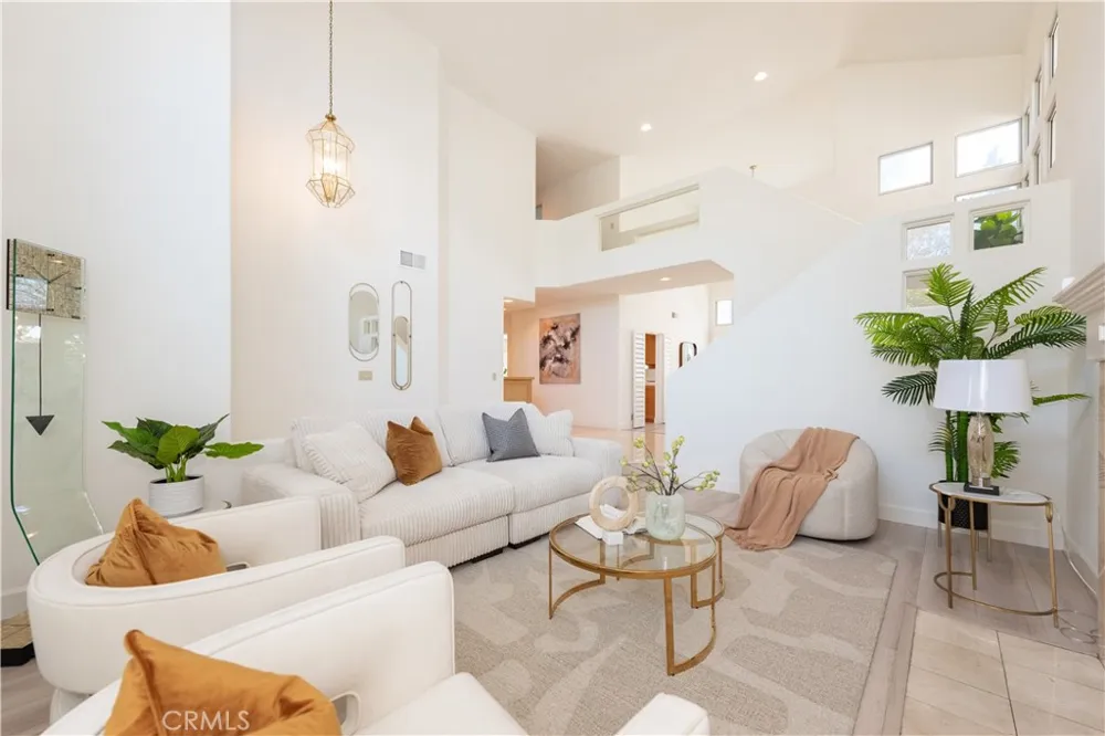 18817 Jeffrey Avenue Cerritos, CA 90703