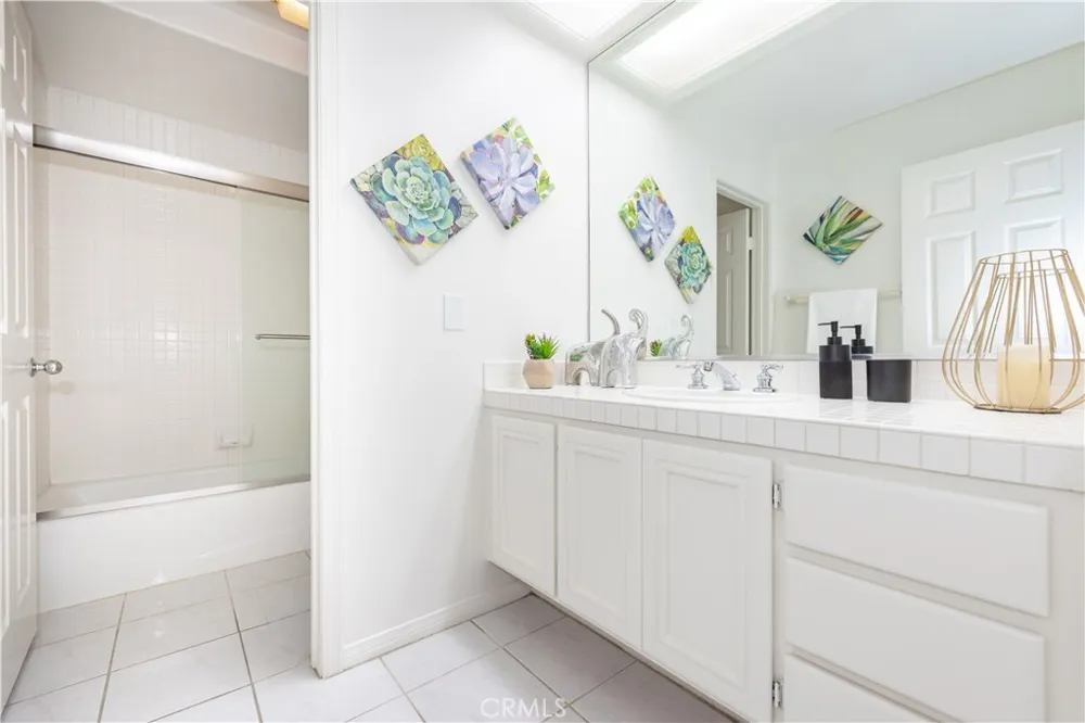 18817 Jeffrey Avenue Cerritos, CA 90703