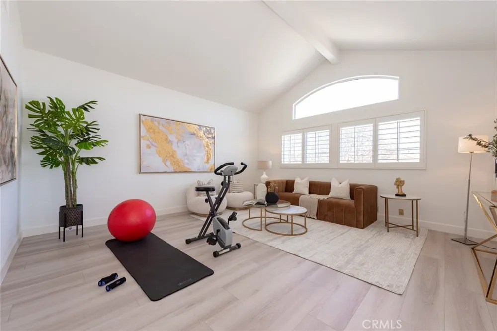 18817 Jeffrey Avenue Cerritos, CA 90703