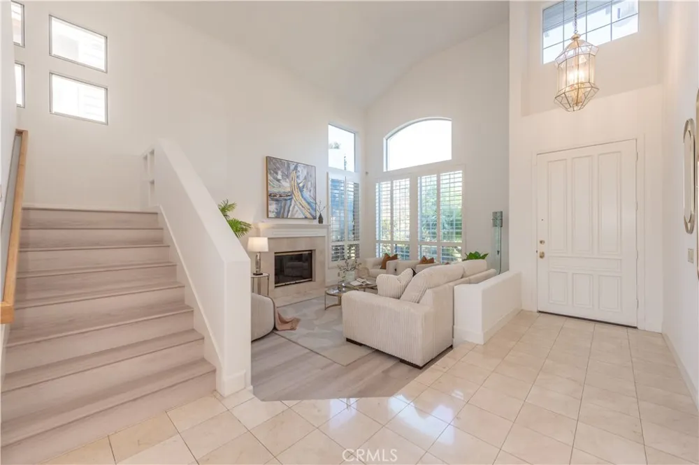 18817 Jeffrey Avenue Cerritos, CA 90703