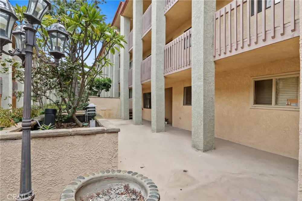 2101 E 21st #102 Signal Hill, CA 90755