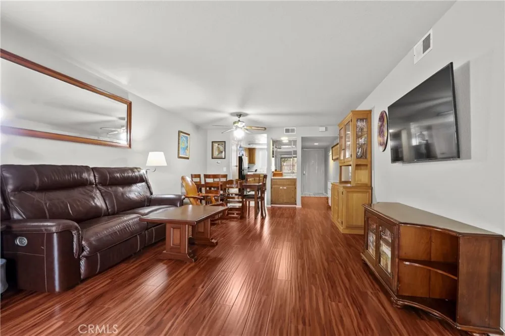 2101 E 21st #102 Signal Hill, CA 90755