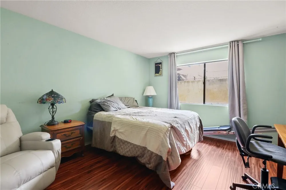 2101 E 21st #102 Signal Hill, CA 90755