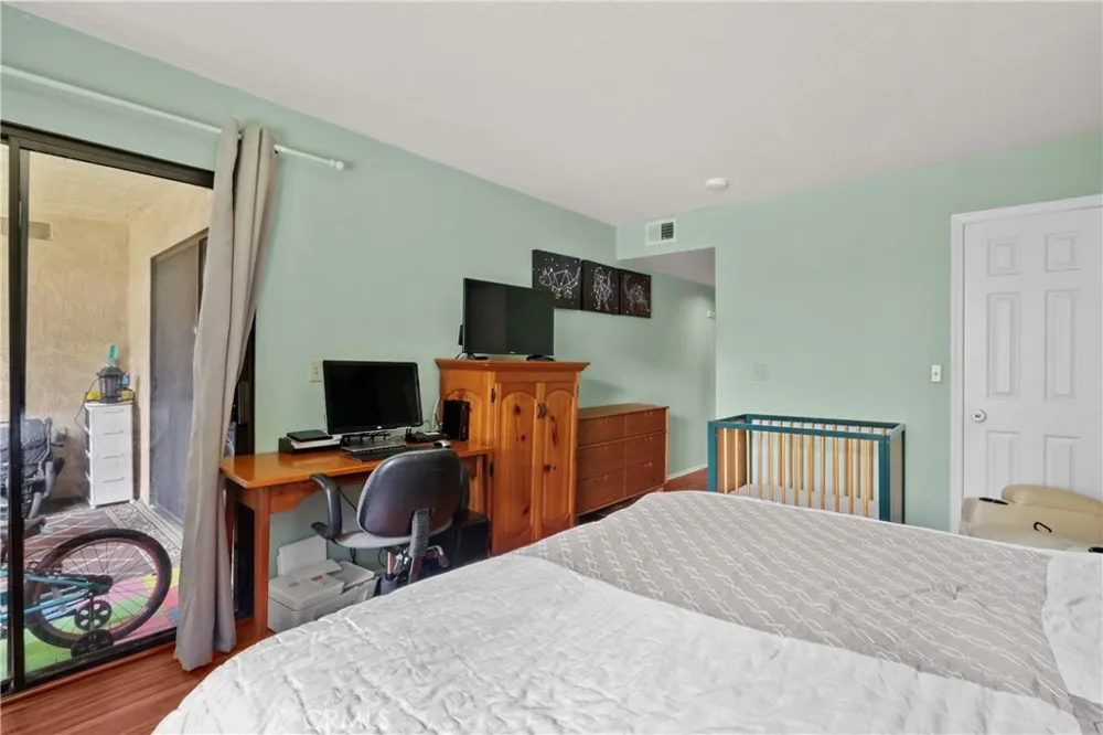 2101 E 21st #102 Signal Hill, CA 90755