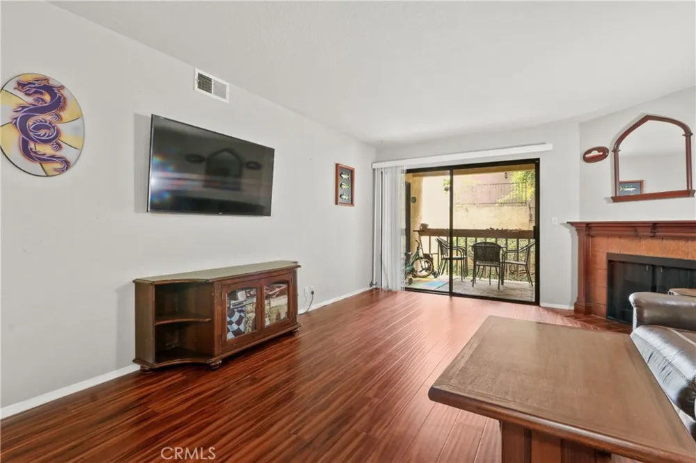 2101 E 21st #102 Signal Hill, CA 90755