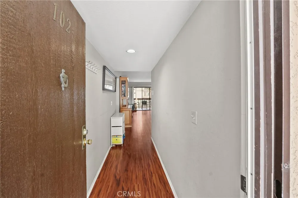 2101 E 21st #102 Signal Hill, CA 90755