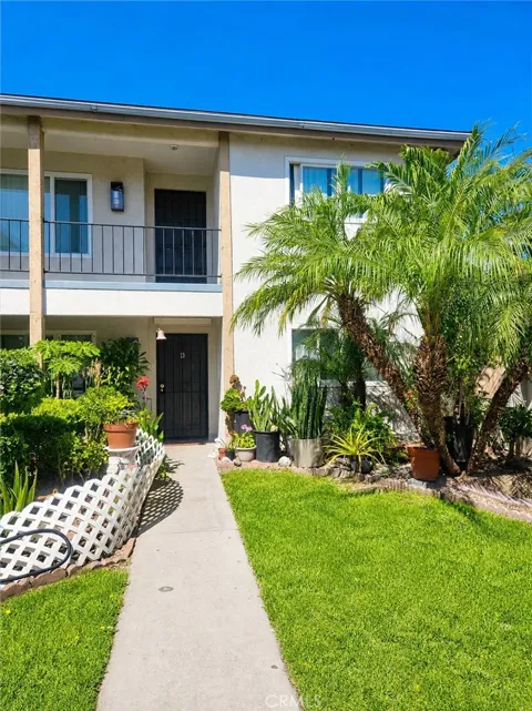 2546 E Park #C