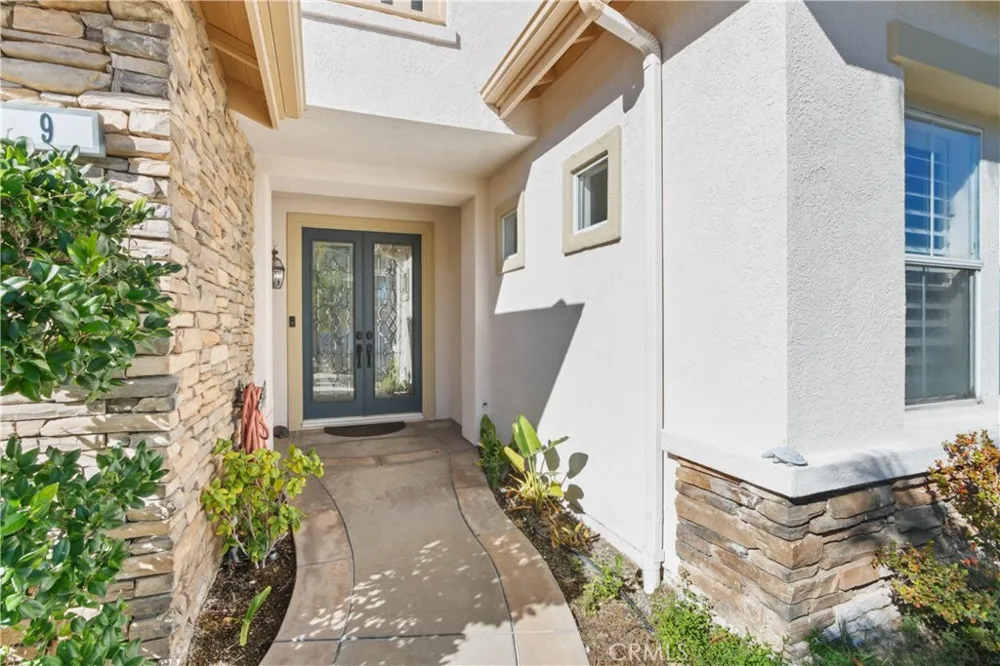 9 Lost Canyon Rancho Santa Margarita, CA 92688
