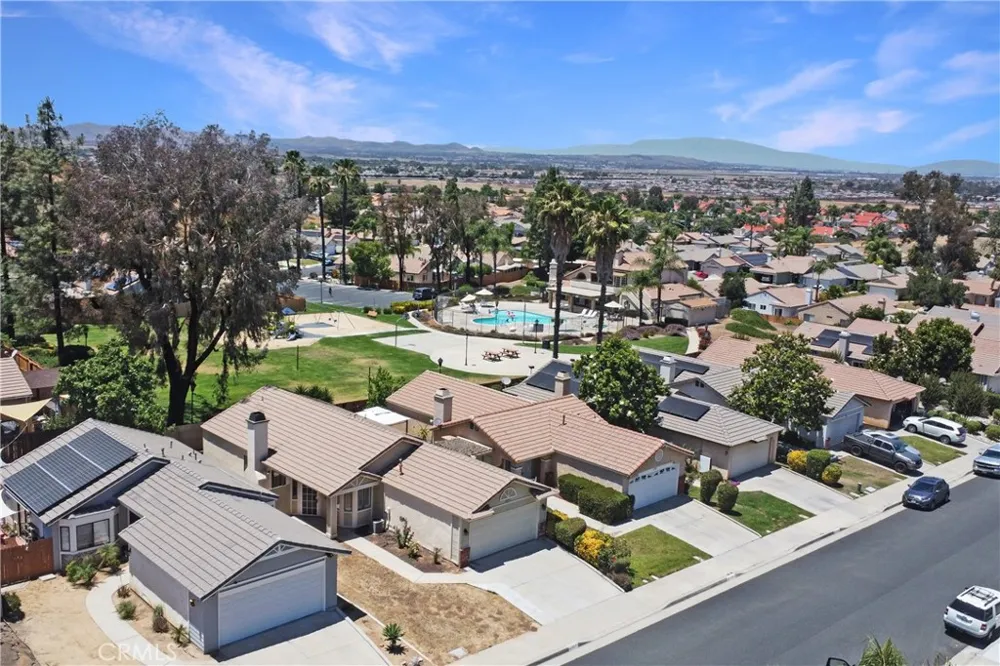 27827 Cannon Drive Menifee, CA 92585