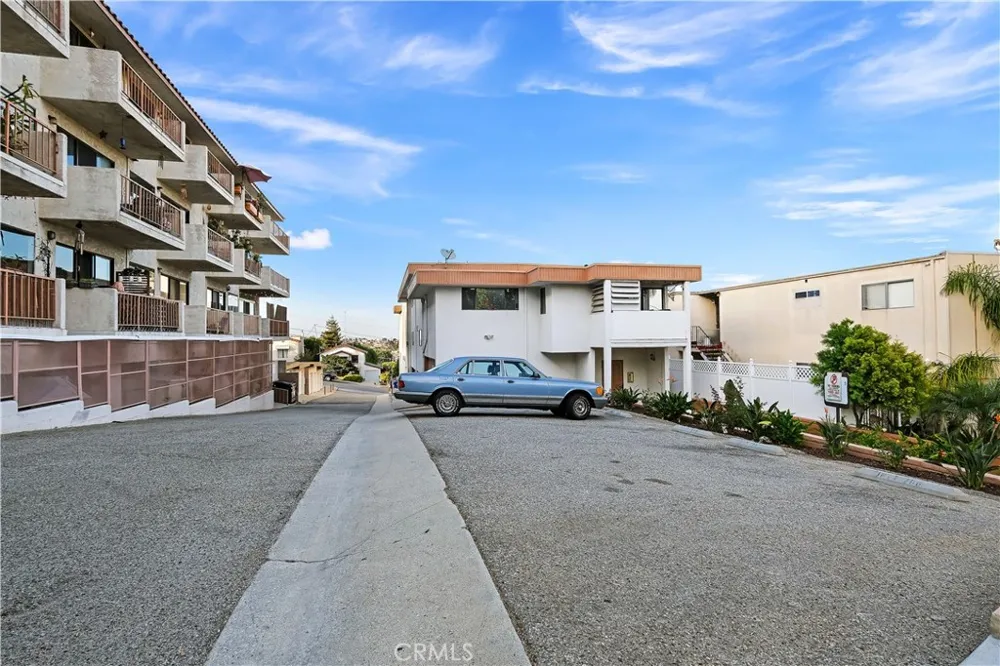 665 W 24th #315 San Pedro, CA 90731