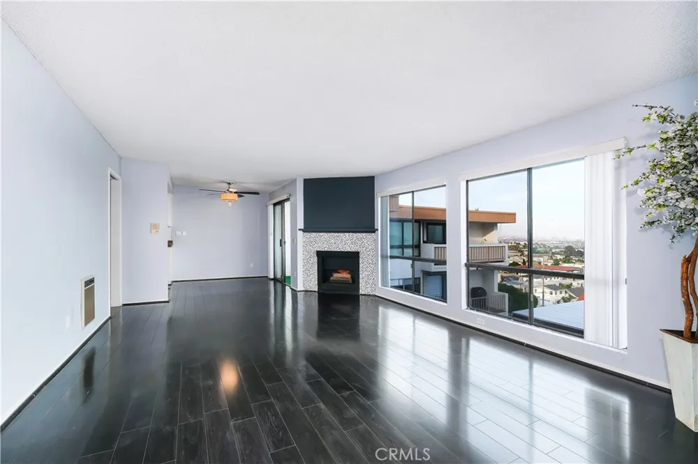665 W 24th #315 San Pedro, CA 90731