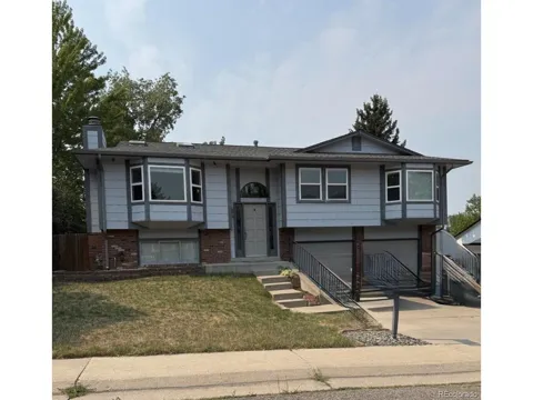 8614 W 65th Place