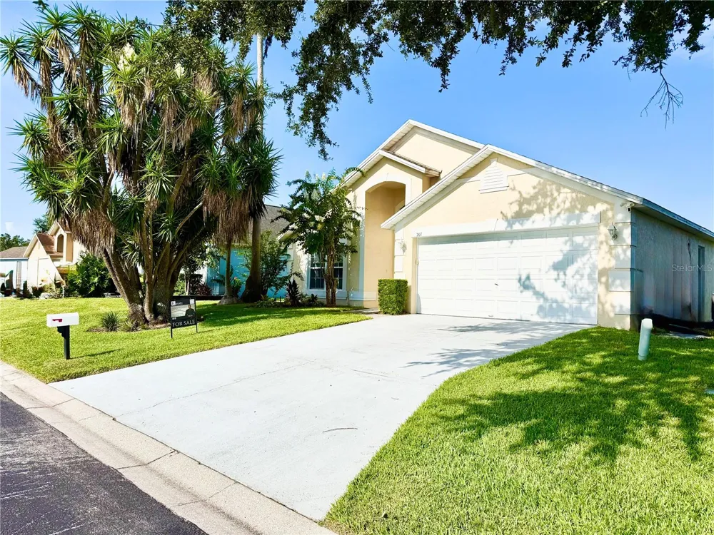 207 LANGHAM DRIVE Davenport, FL 33897
