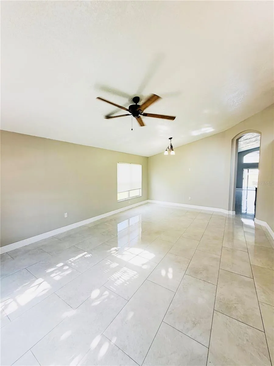 207 LANGHAM DRIVE Davenport, FL 33897