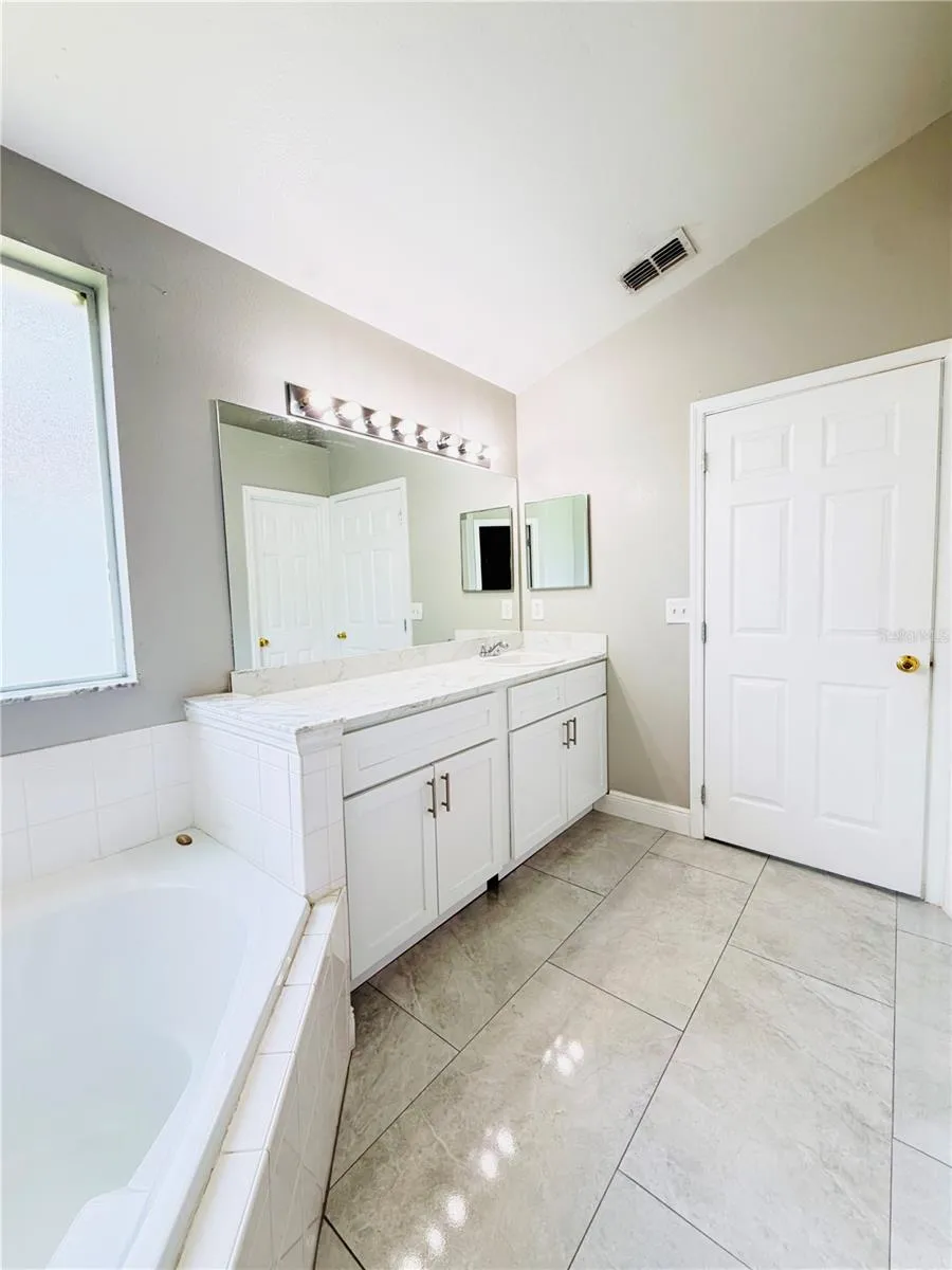 207 LANGHAM DRIVE Davenport, FL 33897