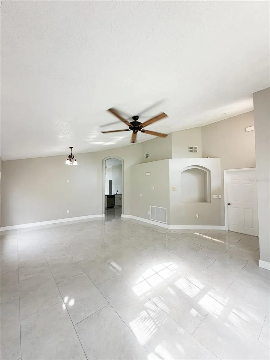 207 LANGHAM DRIVE Davenport, FL 33897