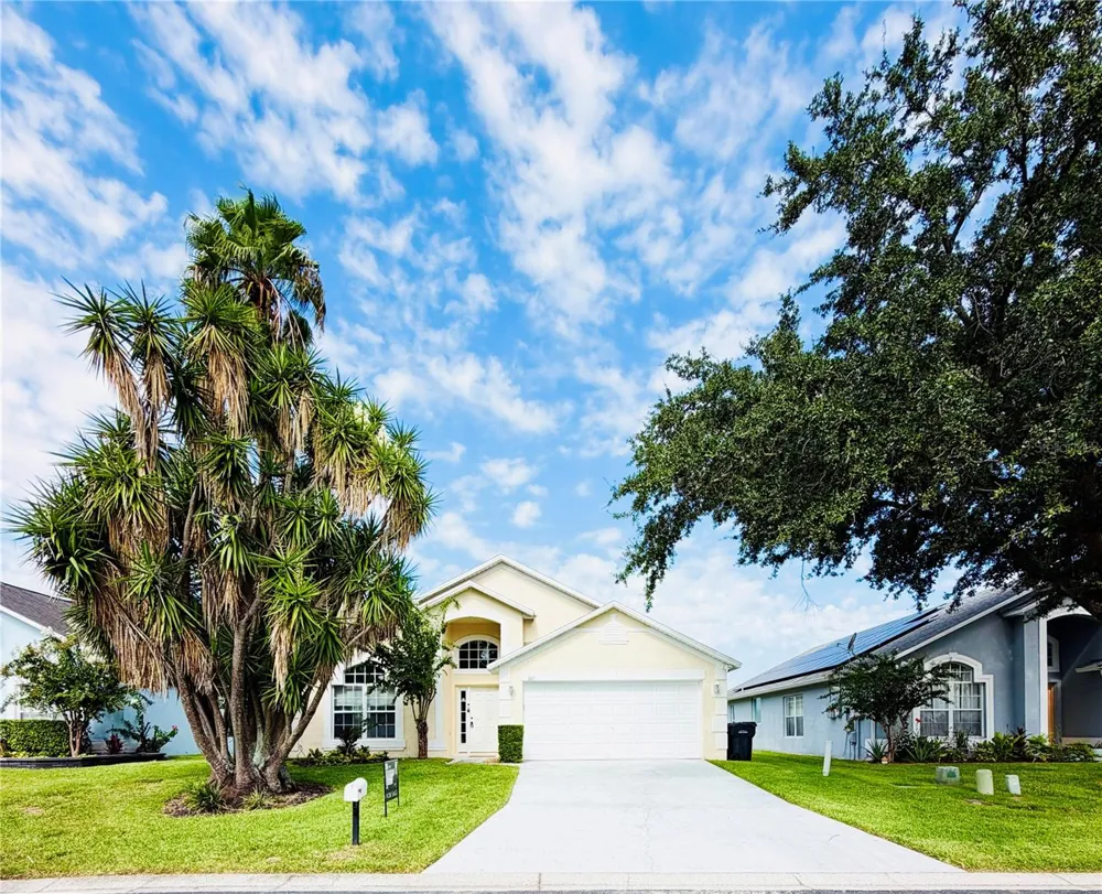 207 LANGHAM DRIVE Davenport, FL 33897