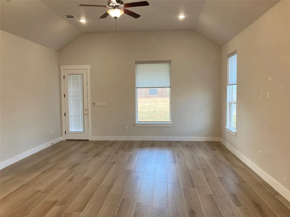 227 Margarita Drive Dale, TX 78616