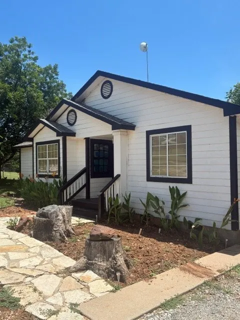 2800 Galaxy Street Granbury, TX 76049