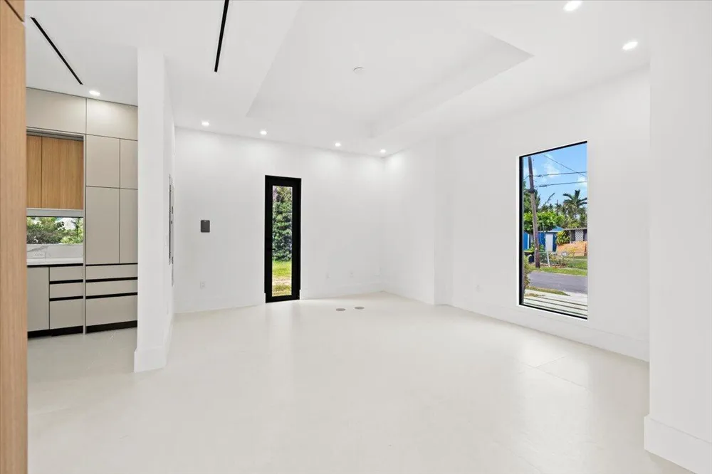 201 NW 14TH WAY Dania Beach, FL 33004