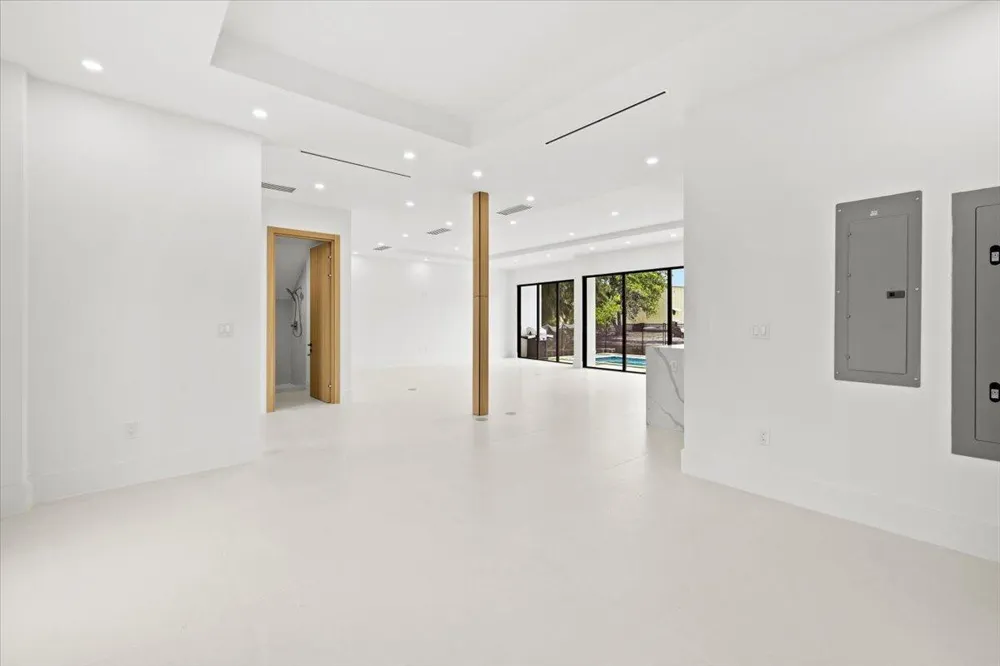 201 NW 14TH WAY Dania Beach, FL 33004