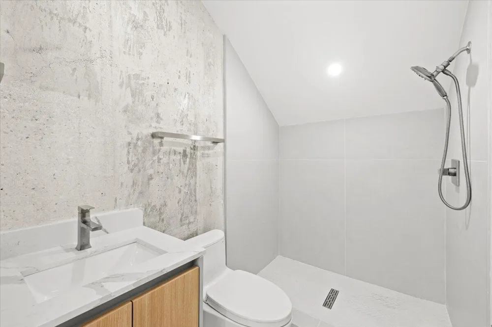 201 NW 14TH WAY Dania Beach, FL 33004