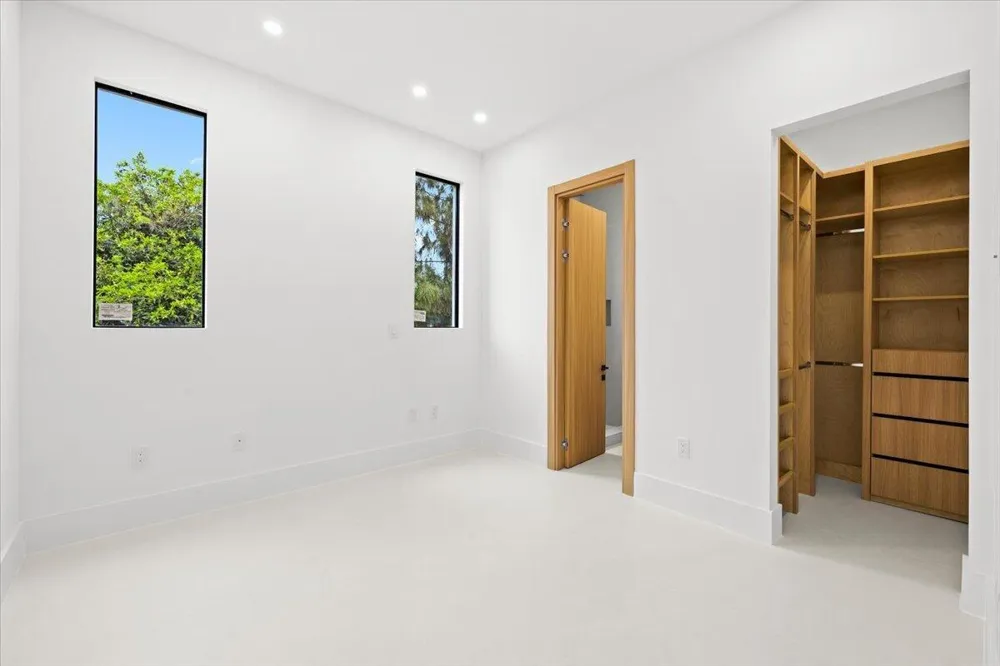 201 NW 14TH WAY Dania Beach, FL 33004