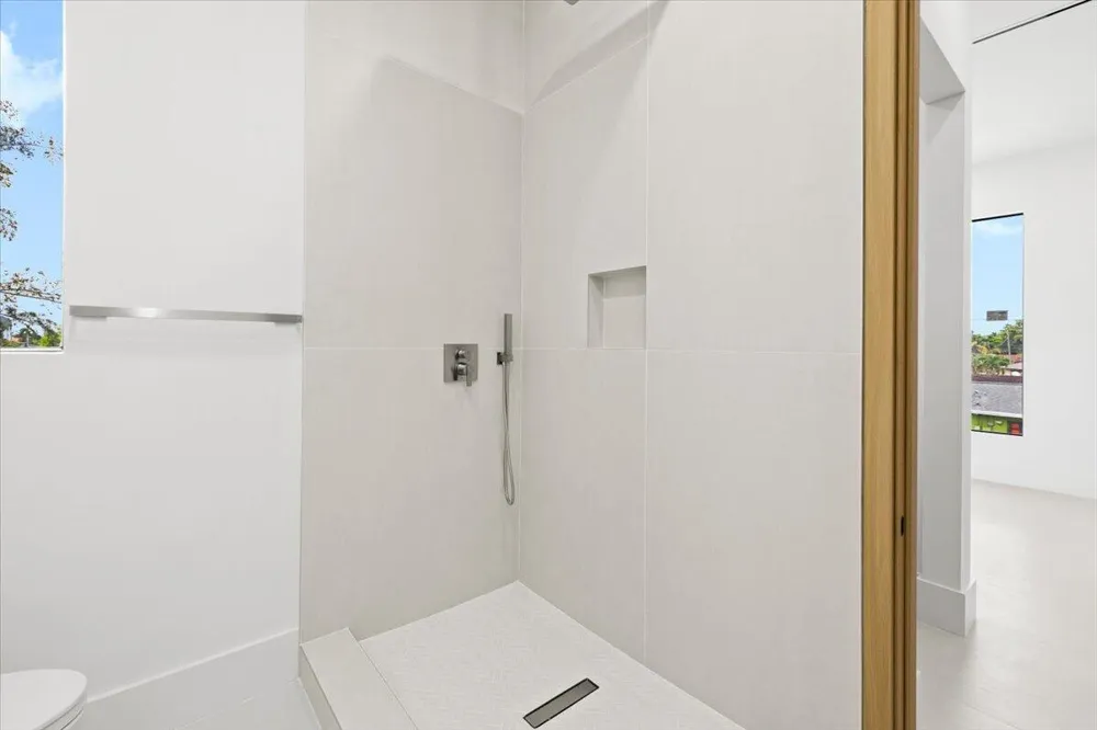201 NW 14TH WAY Dania Beach, FL 33004