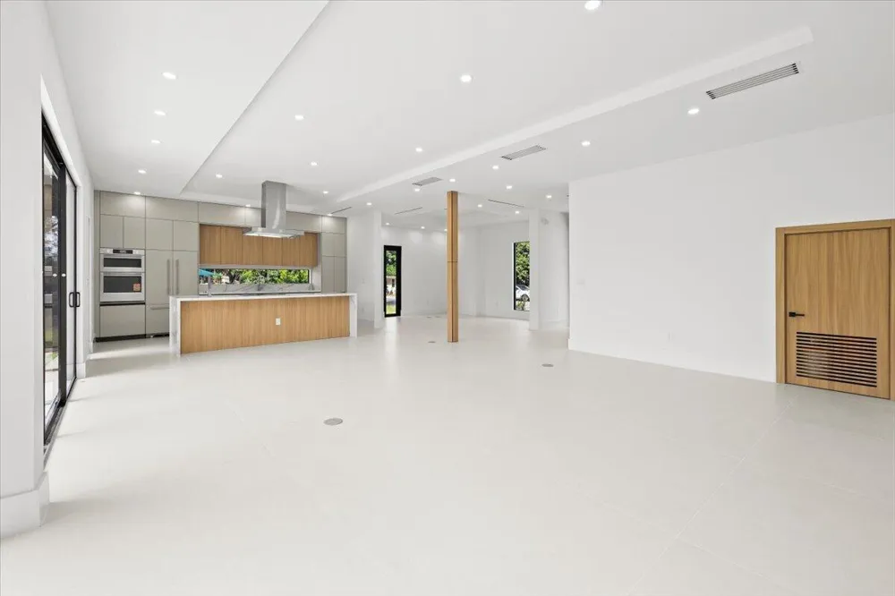 201 NW 14TH WAY Dania Beach, FL 33004