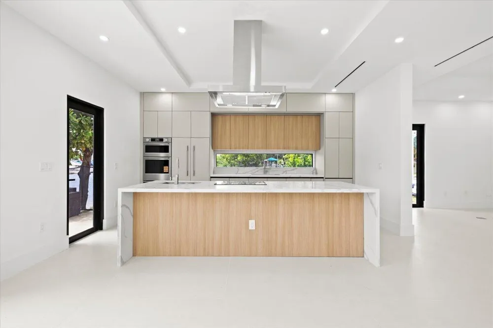 201 NW 14TH WAY Dania Beach, FL 33004
