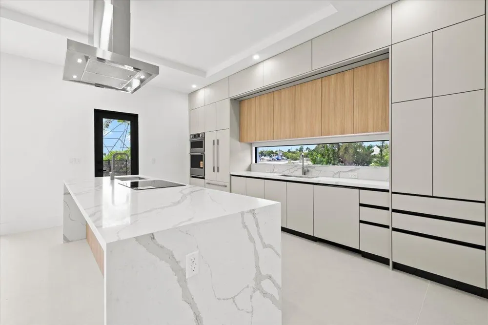 201 NW 14TH WAY Dania Beach, FL 33004