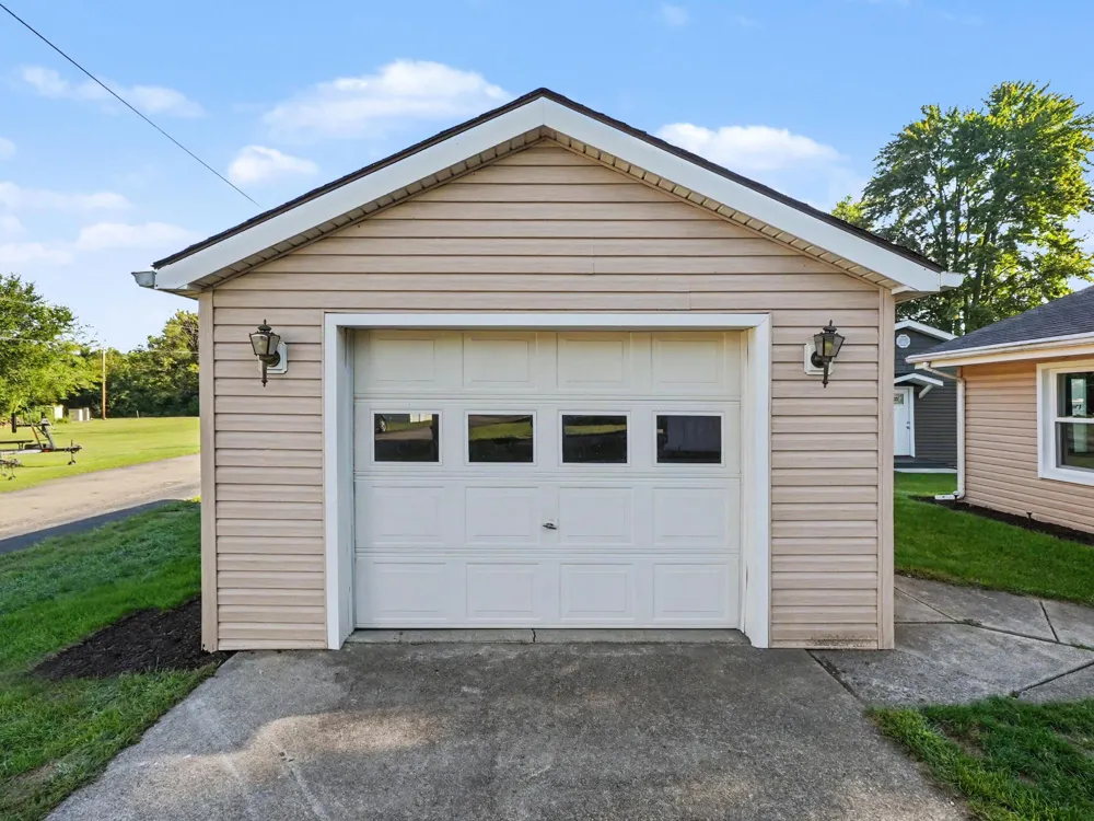 163 Lakeside Drive Quincy Township, MI 49082