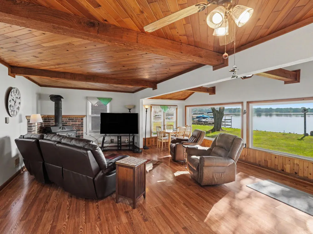 163 Lakeside Drive Quincy Township, MI 49082