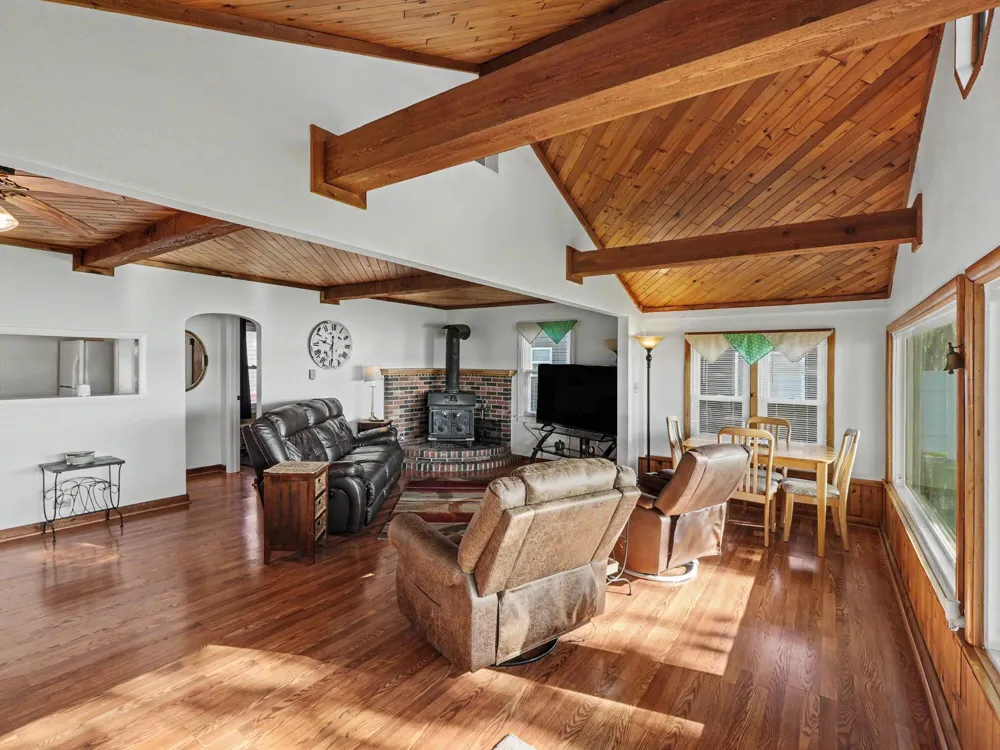 163 Lakeside Drive Quincy Township, MI 49082