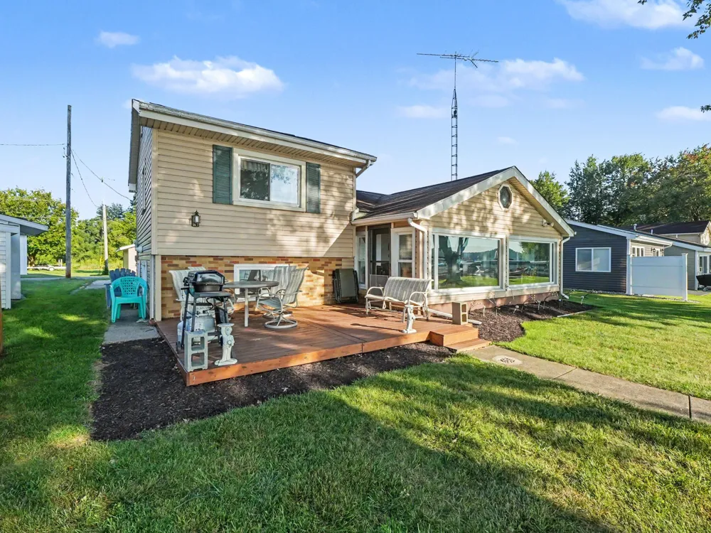 163 Lakeside Drive Quincy Township, MI 49082