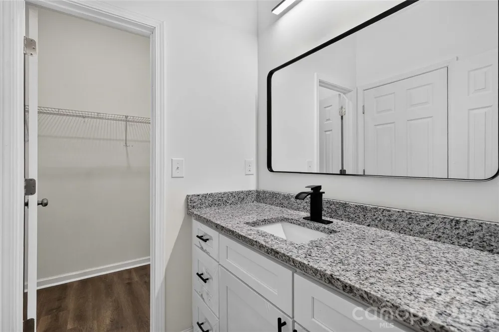 2110 Pinnacle View Drive Kings Mountain, NC 28086