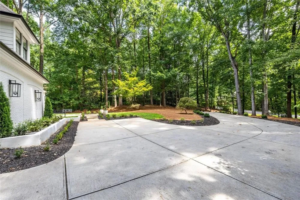 5585 Silver Ridge Drive Smoke Rise, GA 30087