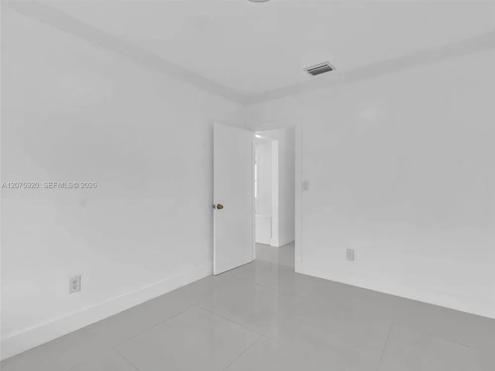 1647 NE 146th St #0 Miami, FL 33181