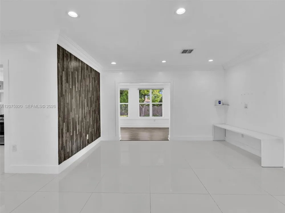 1647 NE 146th St #0 Miami, FL 33181