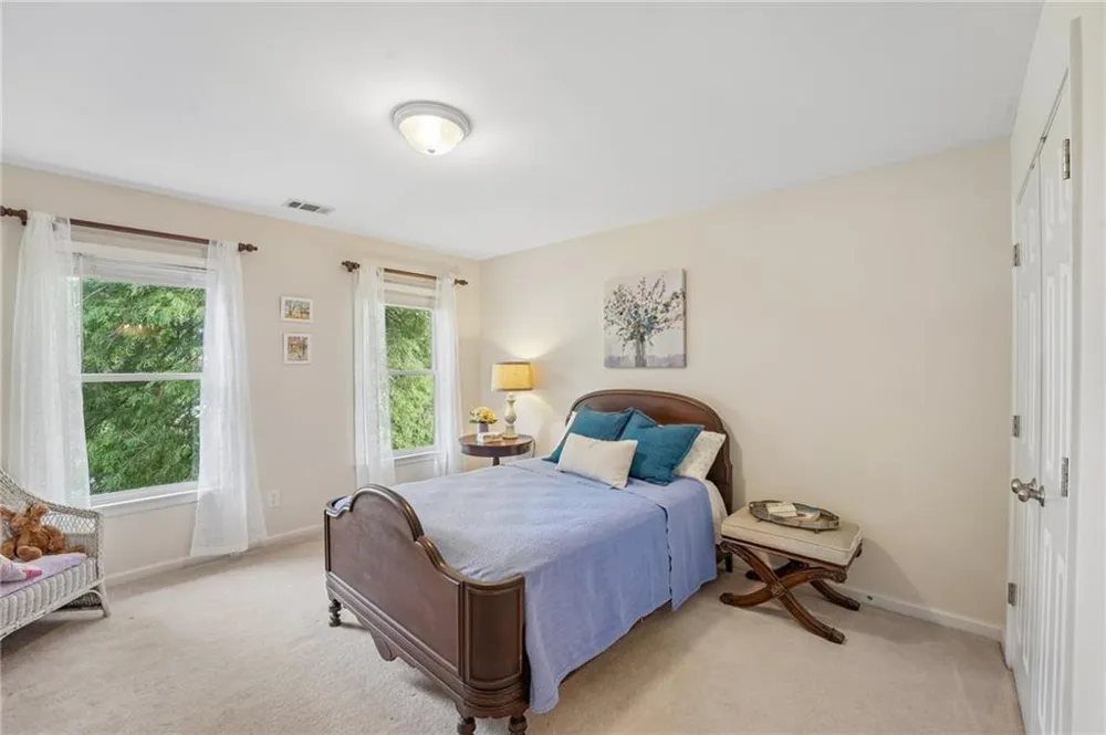 5310 Hedgewick Way Cumming, GA 30040