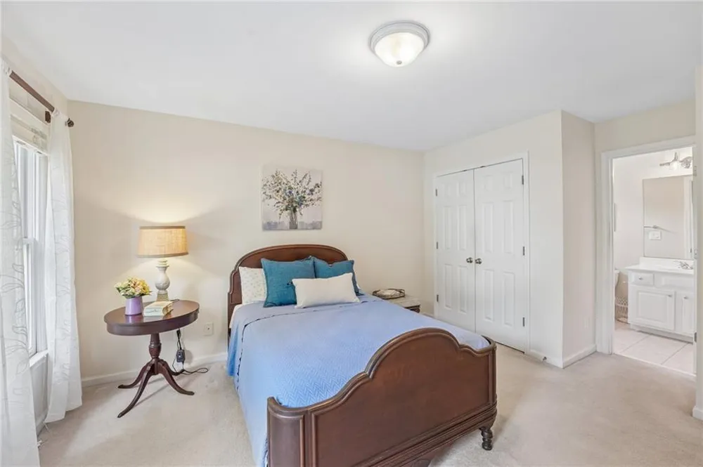 5310 Hedgewick Way Cumming, GA 30040