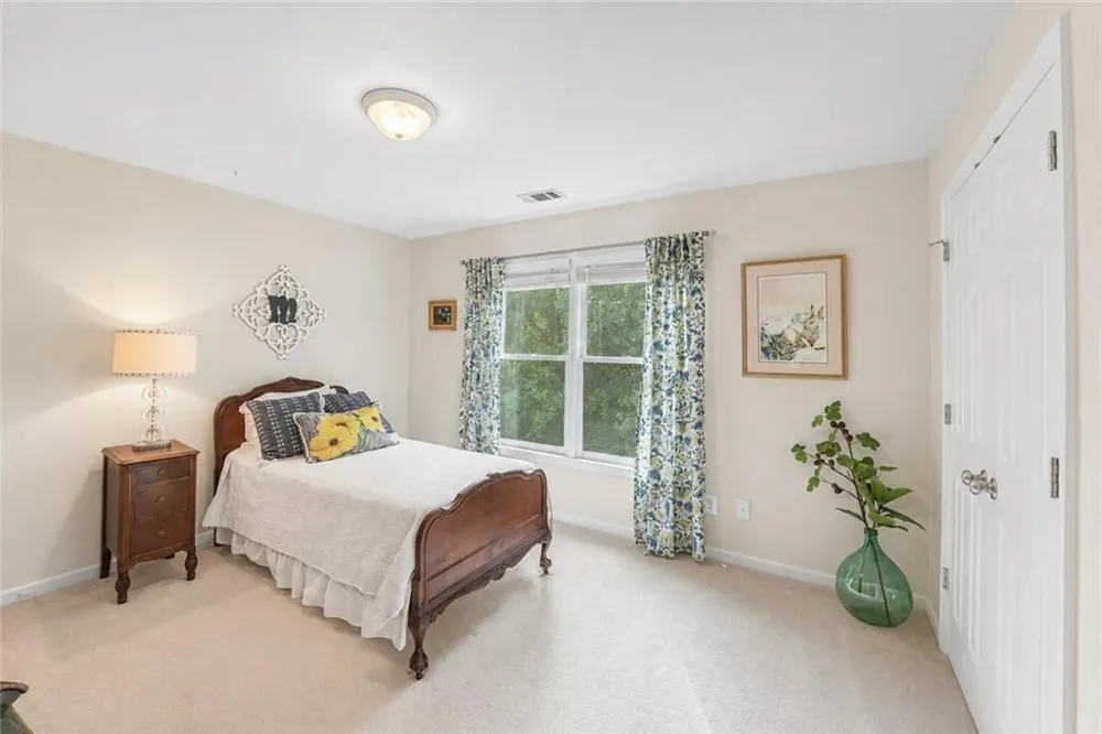 5310 Hedgewick Way Cumming, GA 30040