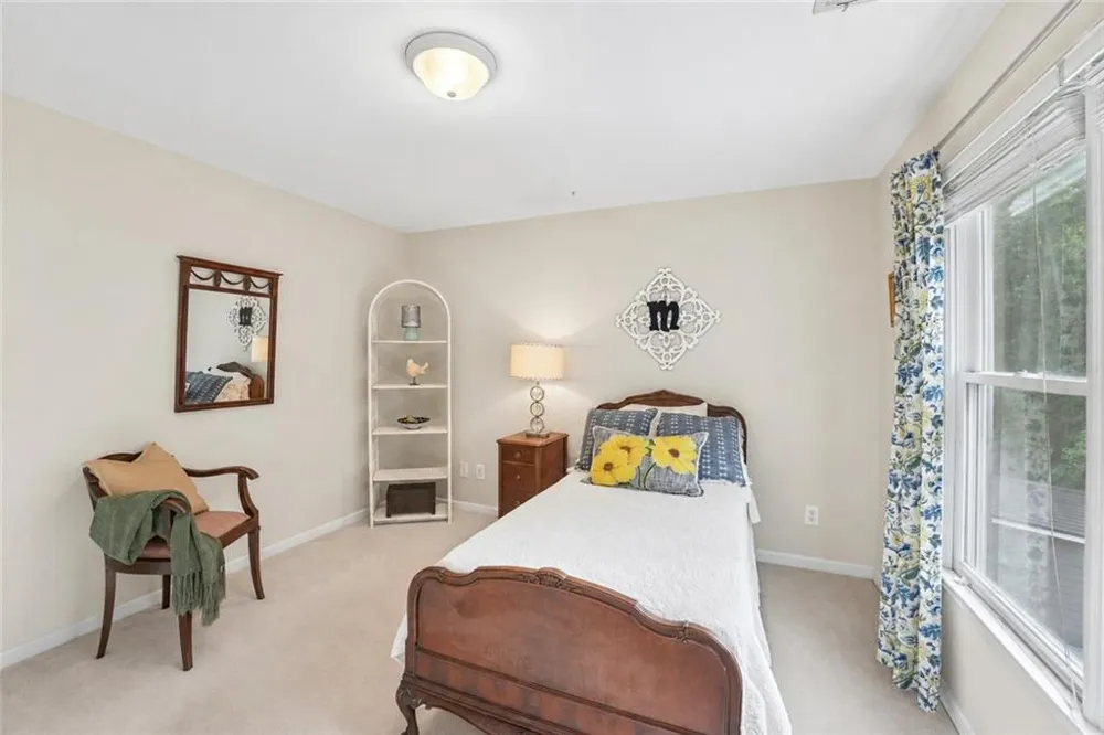 5310 Hedgewick Way Cumming, GA 30040