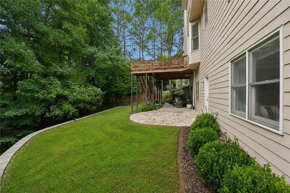 5310 Hedgewick Way Cumming, GA 30040