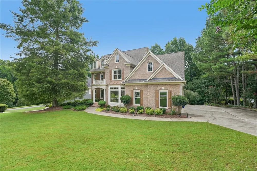 5310 Hedgewick Way Cumming, GA 30040
