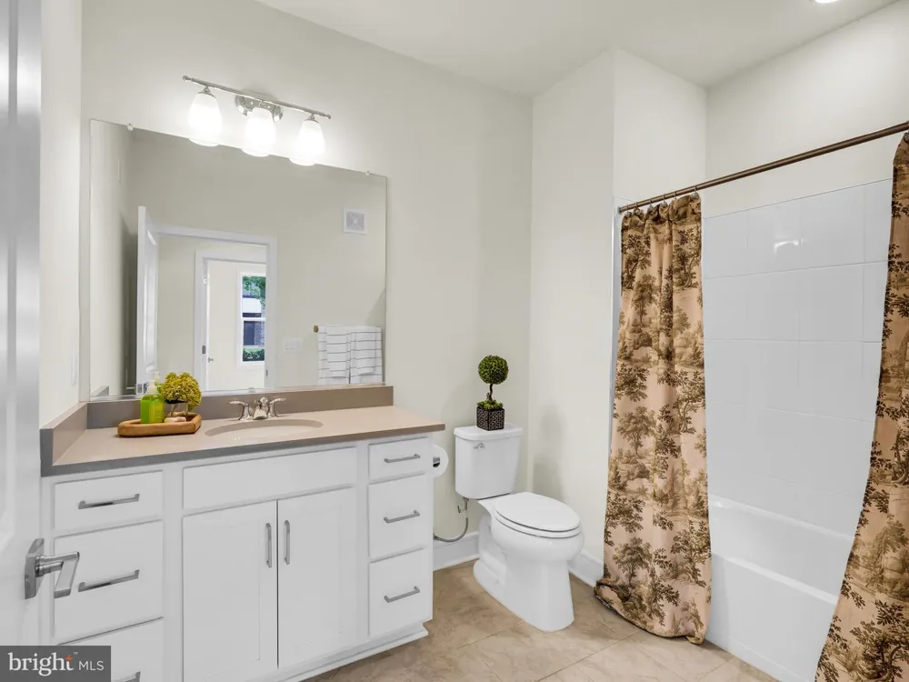 42920 FIREFLY SONATA TERRACE #101 Ashburn, VA 20148