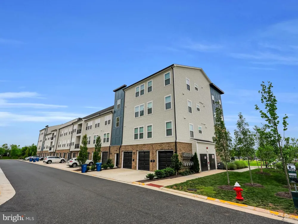 42920 FIREFLY SONATA TERRACE #101 Ashburn, VA 20148