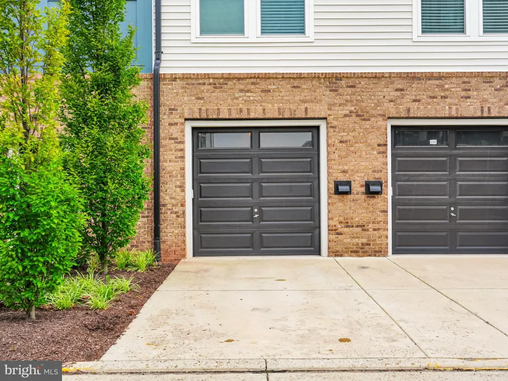 42920 FIREFLY SONATA TERRACE #101 Ashburn, VA 20148