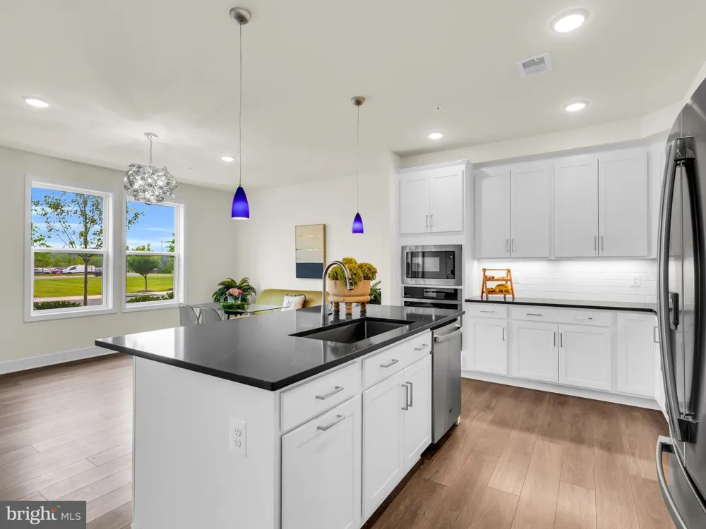 42920 FIREFLY SONATA TERRACE #101 Ashburn, VA 20148